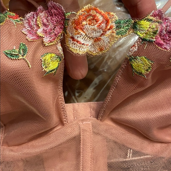 Victoria's Secret sexy Unlined Floral Embroidered corset size M - Picture 4 of 14